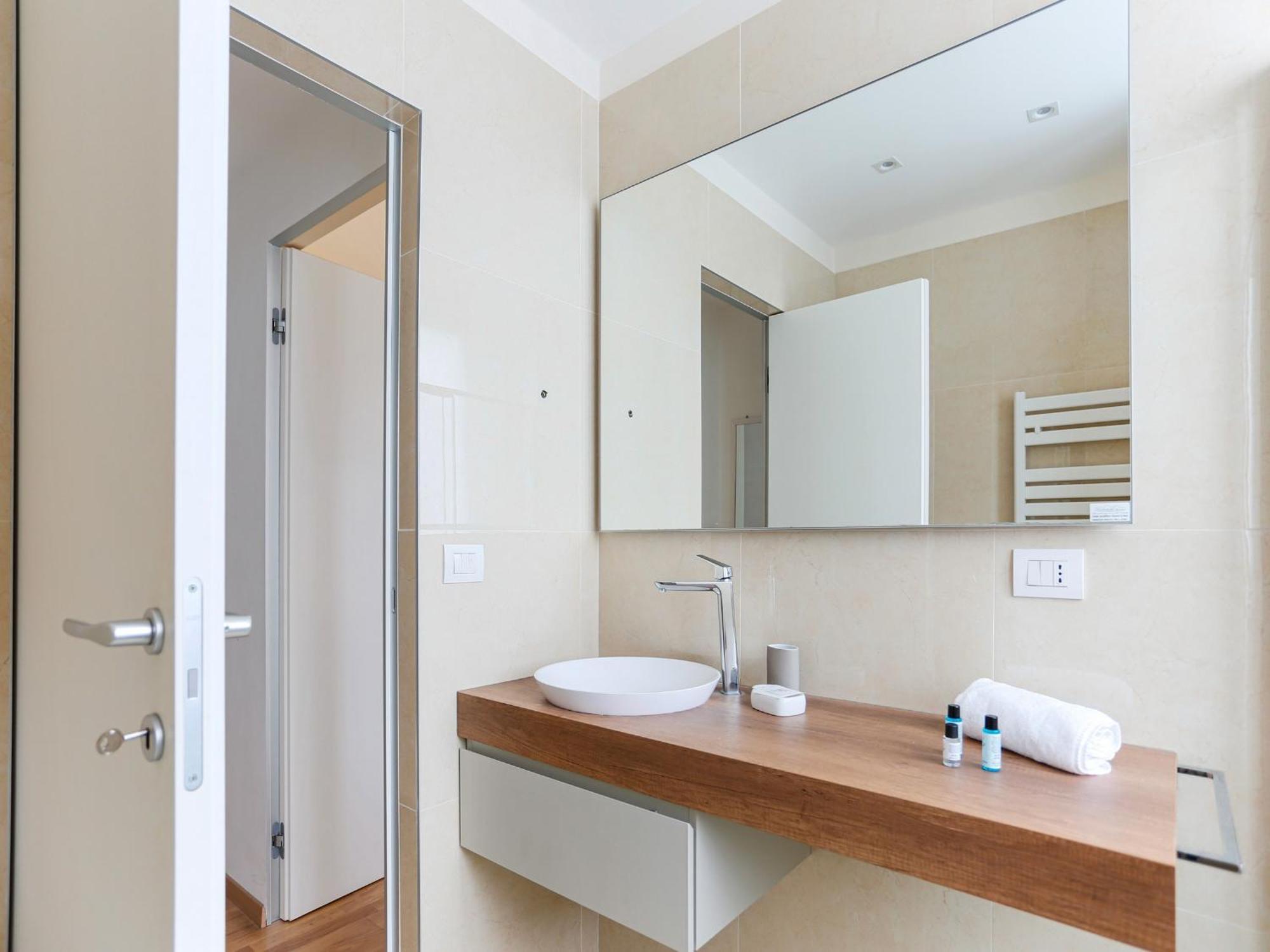 The Best Rent - Bright One-Bedroom Apartment In Corso Vittorio Emanuele II Milán Exterior foto